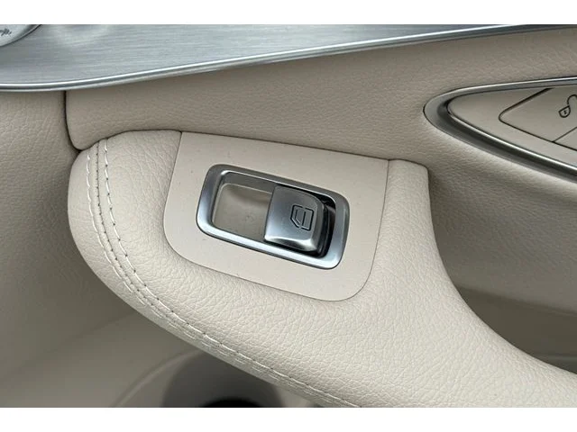 SEMINUEVOS MERCEDES-BENZ C-Class at ELK GROVE in Elk Grove Buick GMC