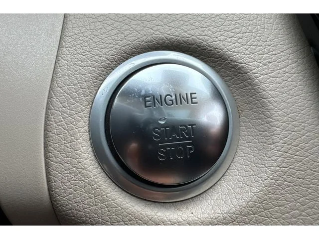 SEMINUEVOS MERCEDES-BENZ C-Class at ELK GROVE in Elk Grove Buick GMC