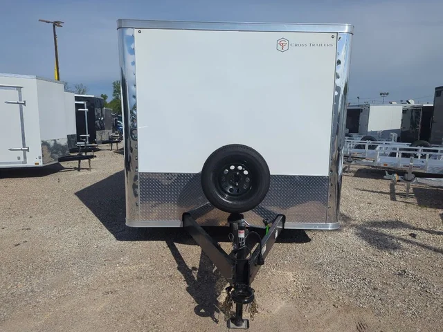 Nuevos CROSS TRAILERS 8516TA à Estados chez autogozo