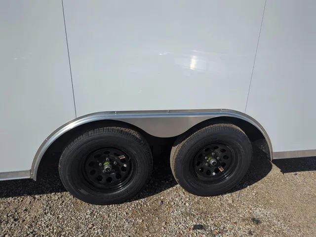 Nuevos CROSS TRAILERS 8516TA à Estados chez autogozo