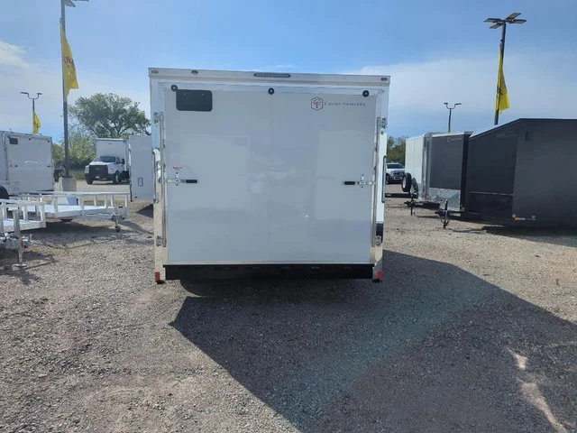 Nuevos CROSS TRAILERS 8516TA à Estados chez autogozo