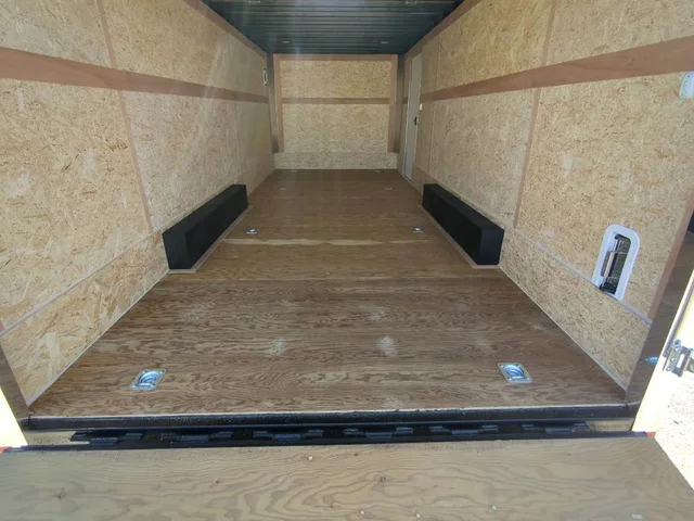 Nuevos CROSS TRAILERS 8520TA3 à Estados chez autogozo