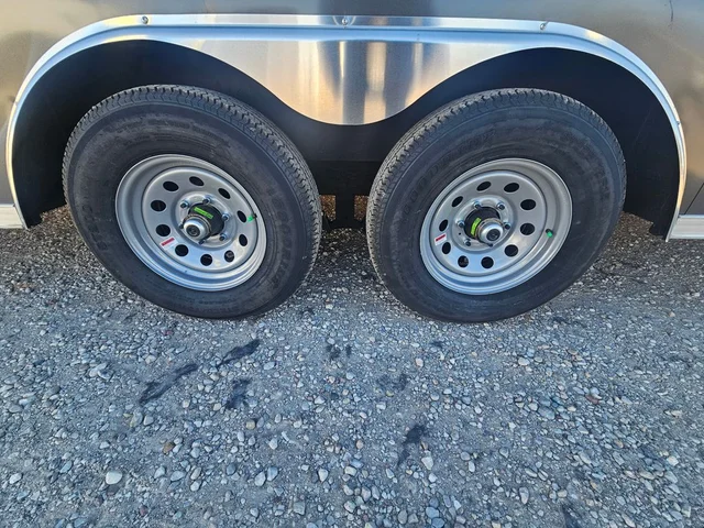 Nuevos CROSS TRAILERS 824TA à Estados chez autogozo