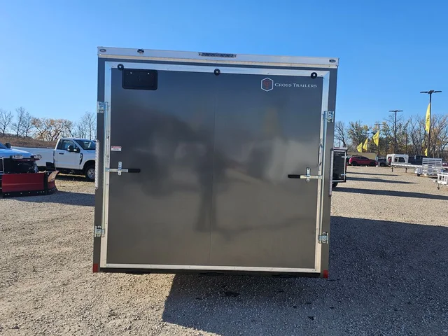 Nuevos CROSS TRAILERS 824TA à Estados chez autogozo