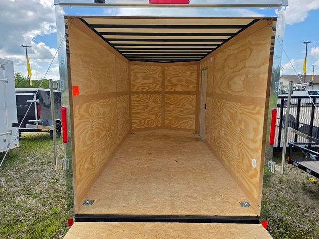 Nuevos CROSS TRAILERS CBT714 à Estados chez autogozo