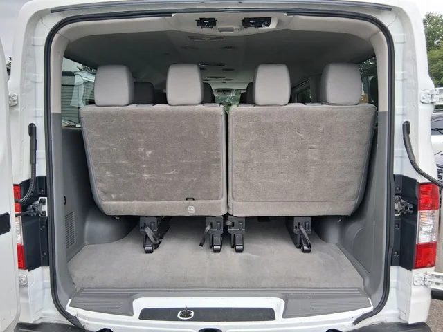 SEMINUEVOS NISSAN NV Passenger a Estados en autogozo
