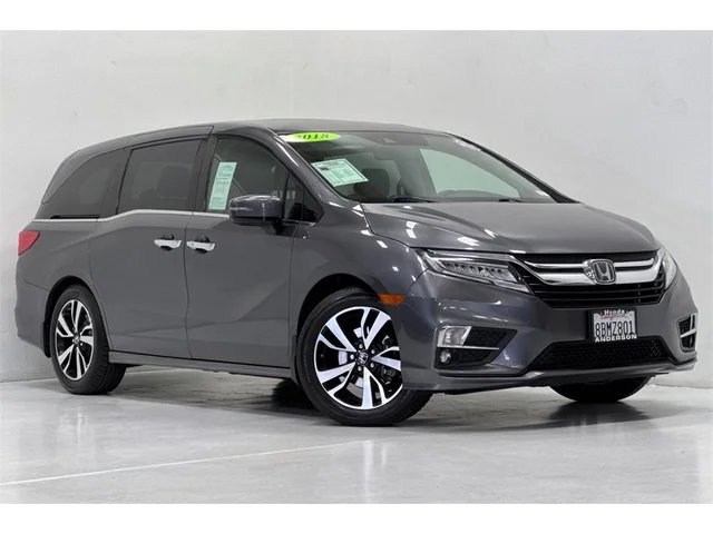 2018 Honda Odyssey Elite photo 2