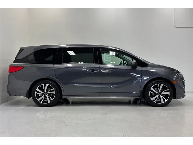 2018 Honda Odyssey Elite photo 3