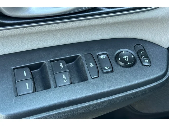 SEMINUEVOS HONDA CR-V at ELK GROVE in Elk Grove Buick GMC