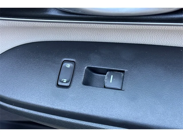 SEMINUEVOS HONDA CR-V at ELK GROVE in Elk Grove Buick GMC