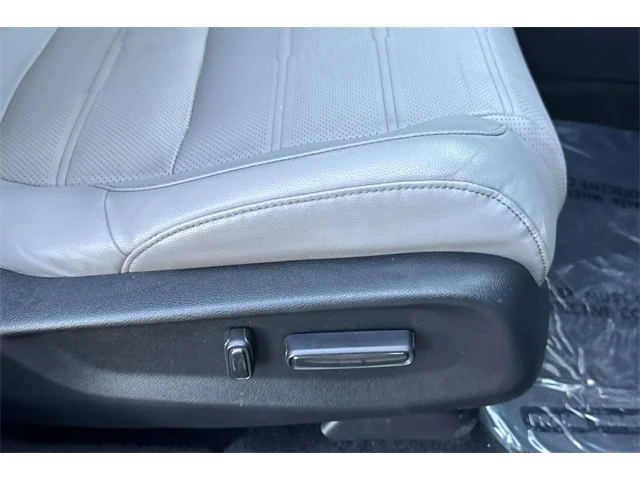 SEMINUEVOS HONDA CR-V at ELK GROVE in Elk Grove Buick GMC