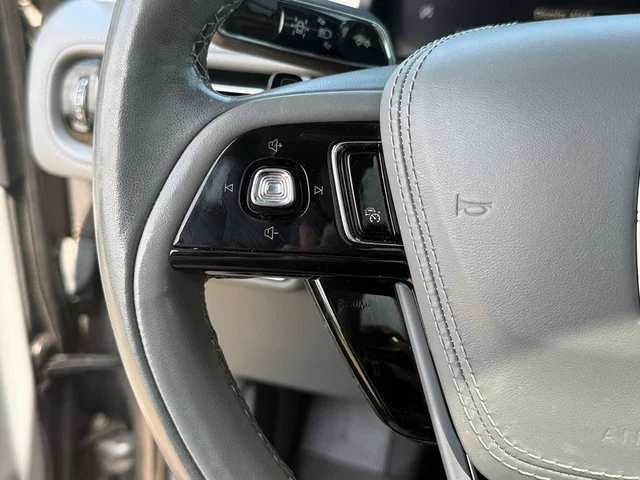 SEMINUEVOS LINCOLN Aviator a Estados en autogozo