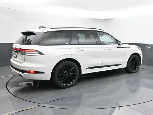 SEMINUEVOS LINCOLN Aviator a Estados en autogozo
