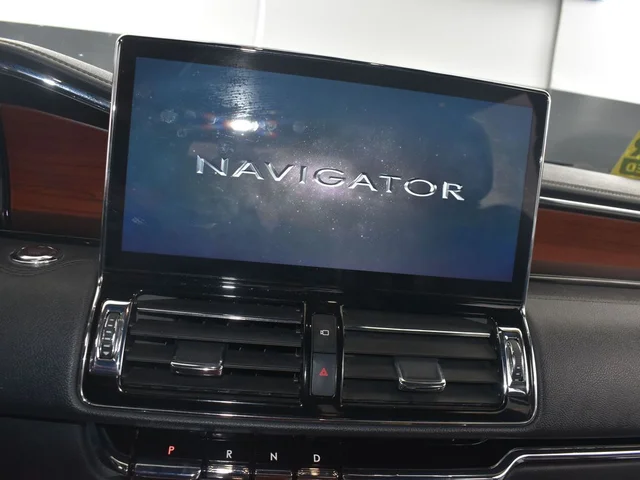 SEMINUEVOS LINCOLN Navigator a Estados en autogozo