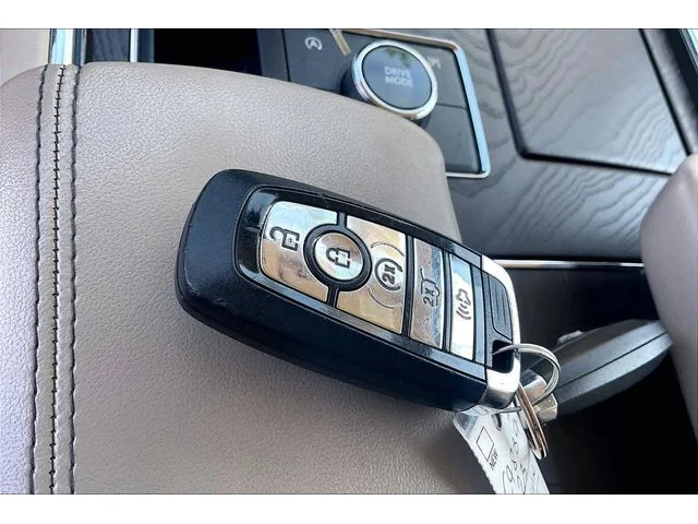SEMINUEVOS LINCOLN Navigator a Estados en autogozo