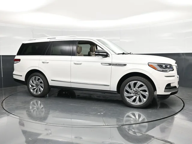 SEMINUEVOS LINCOLN Navigator a Estados en autogozo