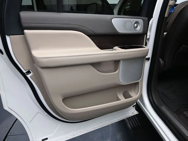 SEMINUEVOS LINCOLN Navigator L a Estados en autogozo