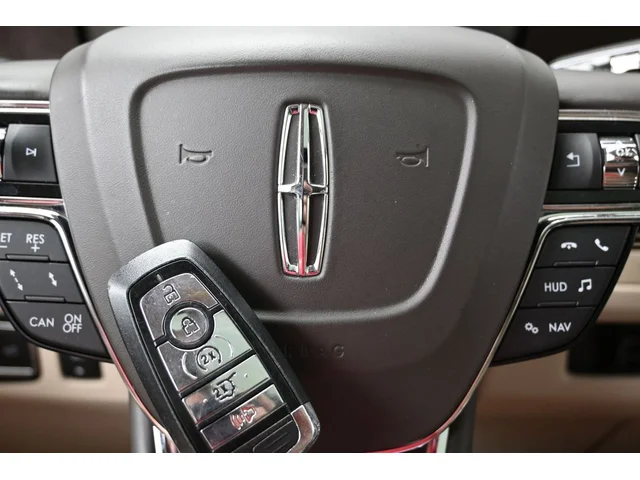 SEMINUEVOS LINCOLN Navigator L a Estados en autogozo