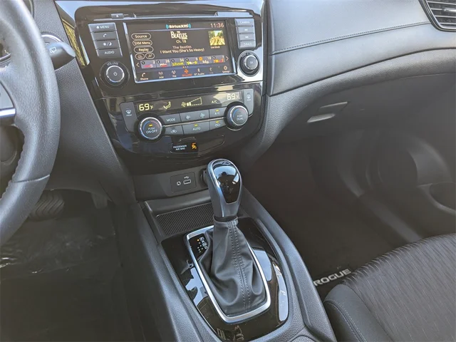 SEMINUEVOS NISSAN Rogue at Kennesaw, in Town Center Nissan