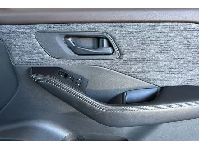 SEMINUEVOS NISSAN Rogue at ELK GROVE in Elk Grove Buick GMC