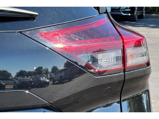 SEMINUEVOS NISSAN Rogue at ELK GROVE in Elk Grove Buick GMC