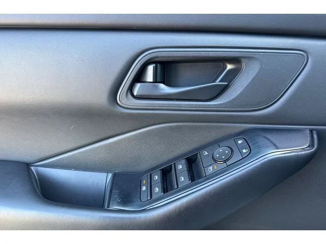 SEMINUEVOS NISSAN Rogue at ELK GROVE in Elk Grove Buick GMC