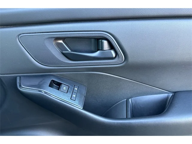 SEMINUEVOS NISSAN Rogue at ELK GROVE in Elk Grove Buick GMC