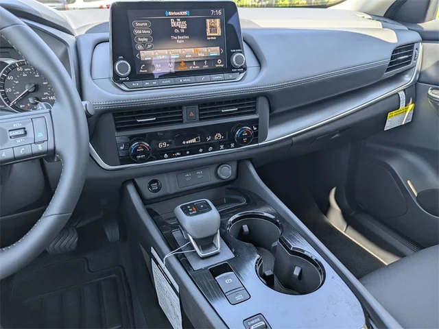 SEMINUEVOS NISSAN Rogue at Kennesaw, in Town Center Nissan