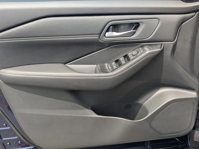 Nuevos NISSAN ROGUE à Estados chez autogozo
