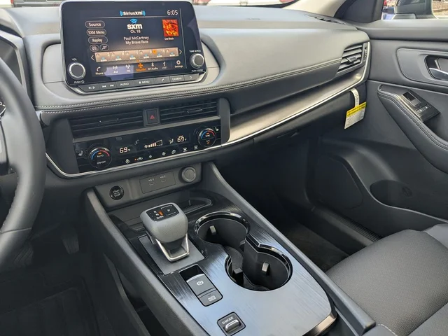 Nuevos NISSAN ROGUE à Estados chez autogozo