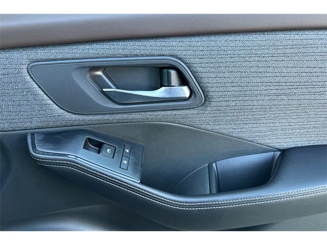 SEMINUEVOS NISSAN Rogue at ELK GROVE in Elk Grove Buick GMC