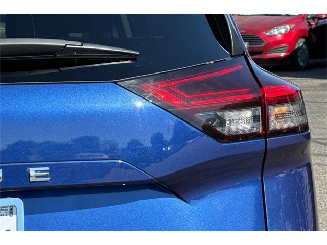 SEMINUEVOS NISSAN Rogue at ELK GROVE in Elk Grove Buick GMC