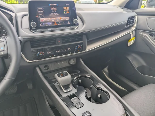 Nuevos NISSAN ROGUE à Estados chez autogozo