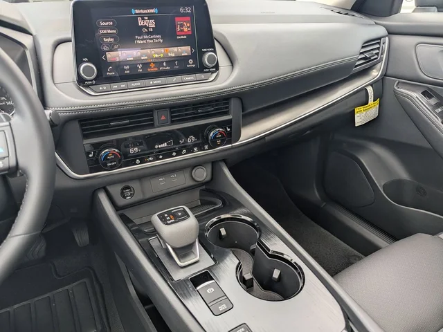 Nuevos NISSAN ROGUE à Estados chez autogozo
