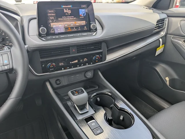 Nuevos NISSAN ROGUE à Estados chez autogozo