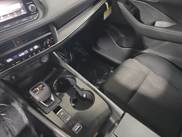 Nuevos NISSAN ROGUE à Estados chez autogozo