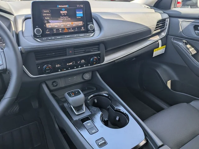 Nuevos NISSAN ROGUE à Estados chez autogozo