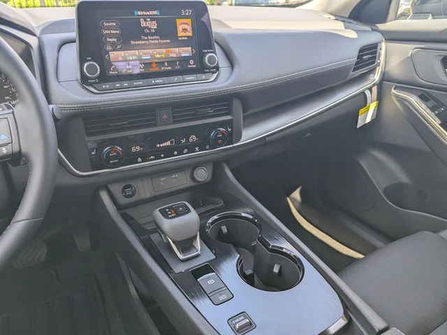 Nuevos NISSAN ROGUE à Estados chez autogozo