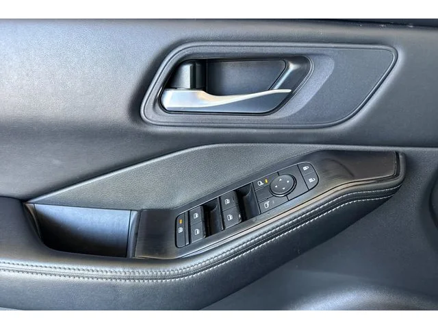 SEMINUEVOS NISSAN Rogue at ELK GROVE in Elk Grove Buick GMC