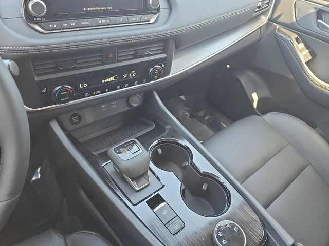 Nuevos NISSAN ROGUE à Estados chez autogozo