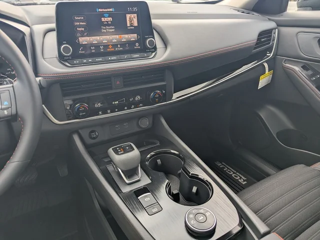 Nuevos NISSAN ROGUE à Estados chez autogozo