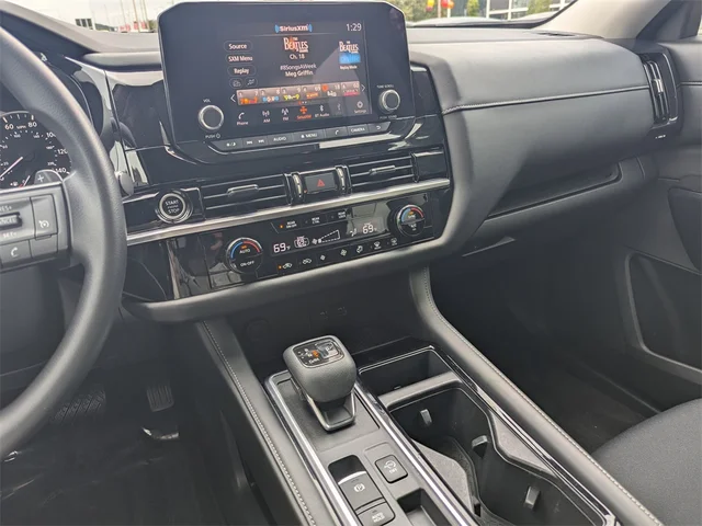 SEMINUEVOS NISSAN Pathfinder at Kennesaw, in Town Center Nissan