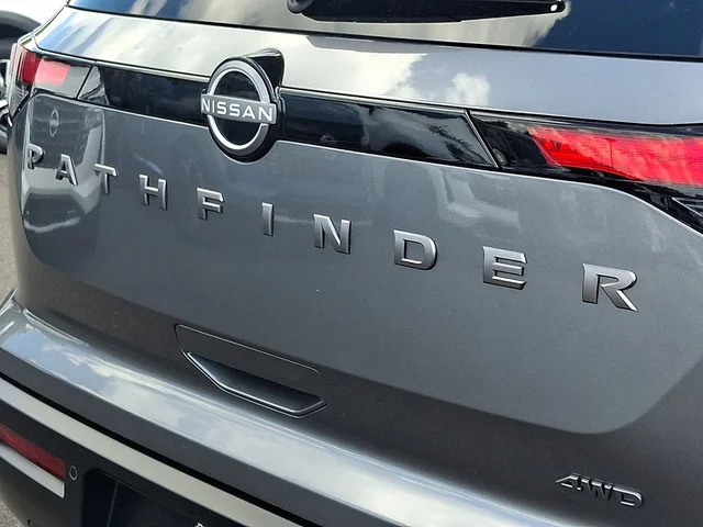 Nuevos NISSAN PATHFINDER à Estados chez autogozo