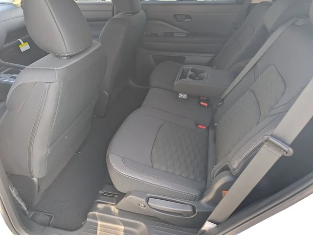 Nuevos NISSAN PATHFINDER à Estados chez autogozo