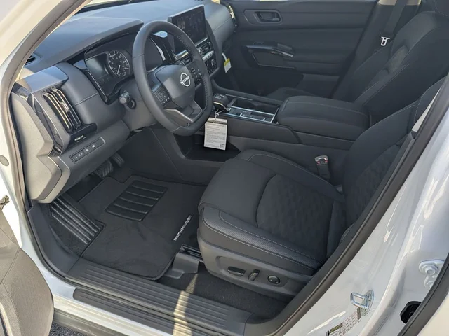 Nuevos NISSAN PATHFINDER à Estados chez autogozo
