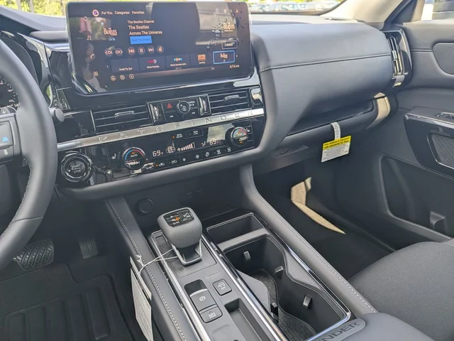 Nuevos NISSAN PATHFINDER à Estados chez autogozo