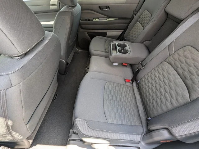 Nuevos NISSAN PATHFINDER à Estados chez autogozo