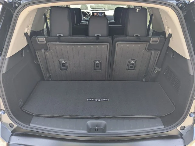 Nuevos NISSAN PATHFINDER à Estados chez autogozo