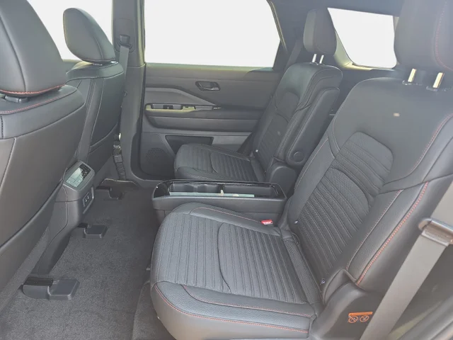 Nuevos NISSAN PATHFINDER à Estados chez autogozo
