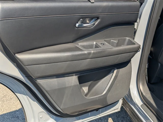 SEMINUEVOS NISSAN Pathfinder at Kennesaw, in Town Center Nissan